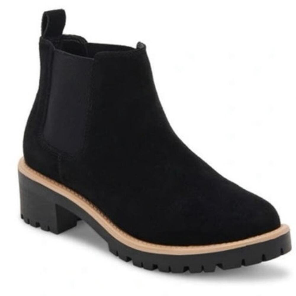 NWOB Blondo Matilda Waterproof Lug Sole
Chelsea Boot in Black Suede SZ 7
